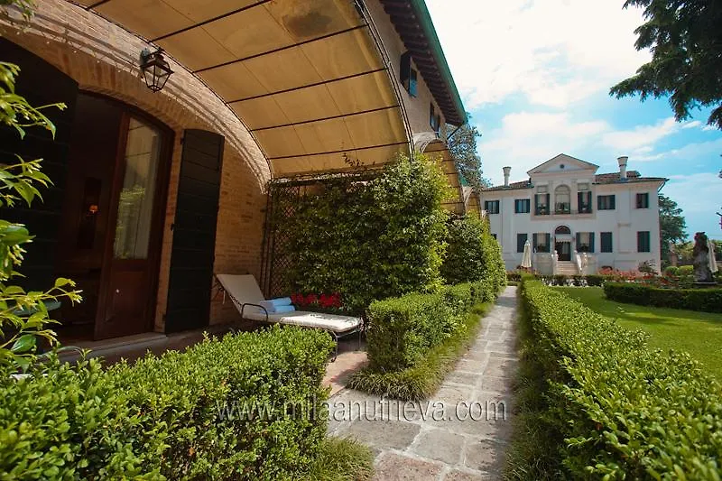 Villa Franceschi Hotel & Resort Mira 5*,