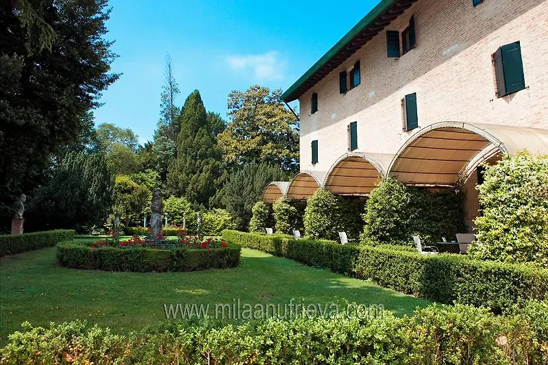 Villa Franceschi Hotel & Resort Mira 5*,